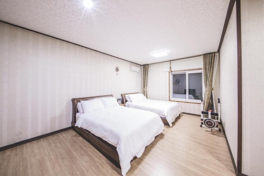 Sunyang Village Pension Jeju Bagian luar foto