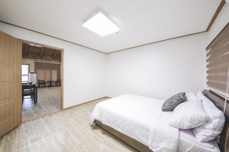 Sunyang Village Pension Jeju Bagian luar foto